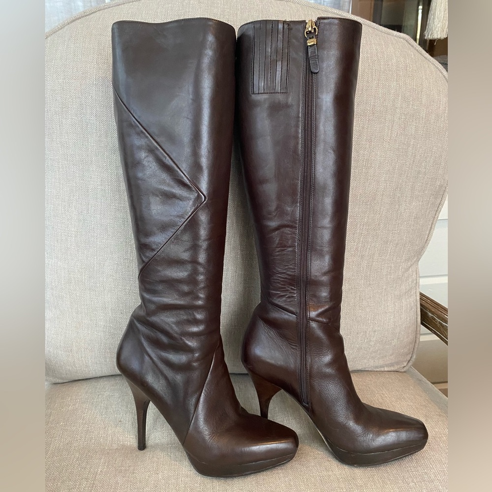 Stunning Via Spiga sz 7 Leather Heeled Knee High Boots